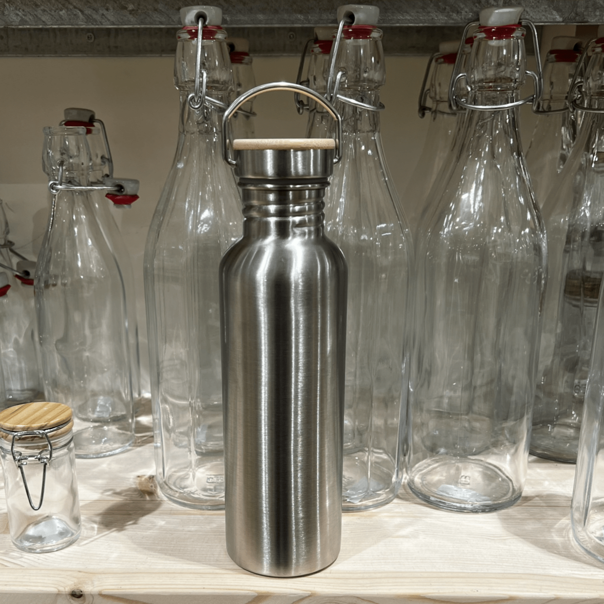 fontaine a gravite gourde inox Bouteille inox 800ml - Bouchon en bambou, poignée de transport
